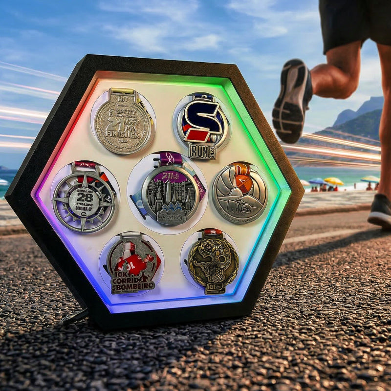 Porta Medalhas Iluminado com LED Digital – Exiba Suas Conquistas com Estilo e Tecnologia - Branco Fosco