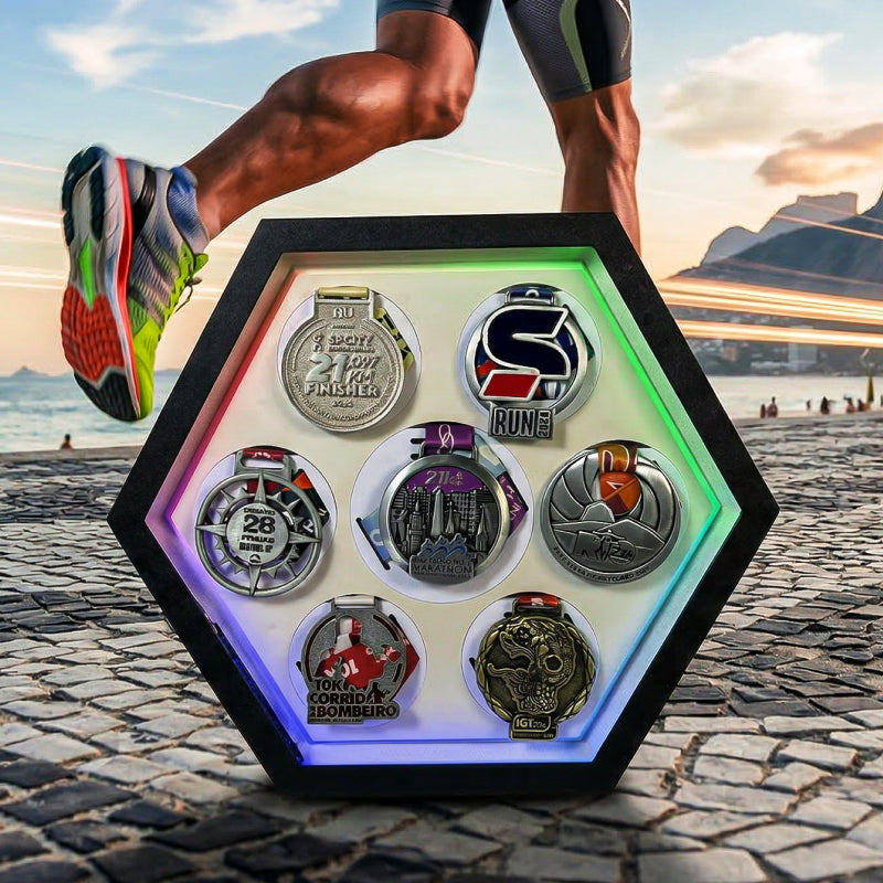 Porta Medalhas Iluminado com LED Digital – Exiba Suas Conquistas com Estilo e Tecnologia - Branco Fosco