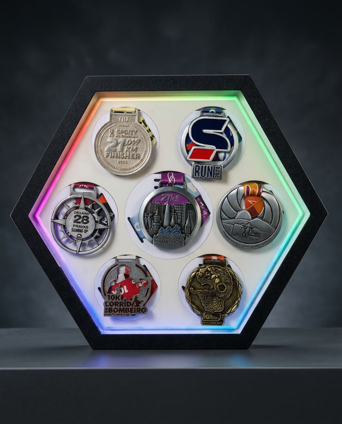 Porta Medalhas LED - Design Hexagonal